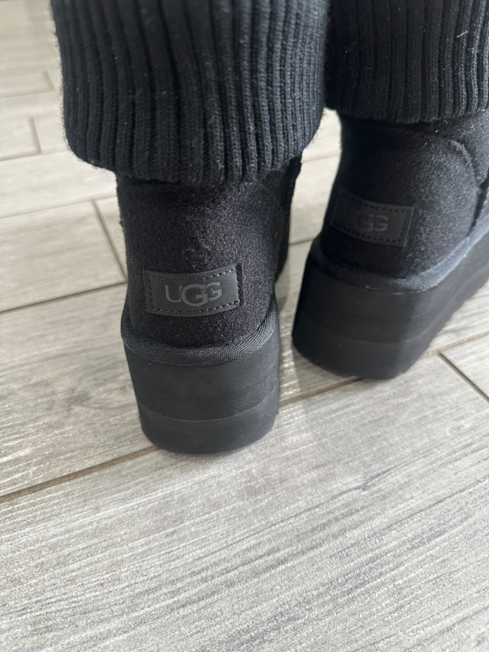 UGG Classic Mini Platform Felted Black Boots New! - Picture 8 of 10